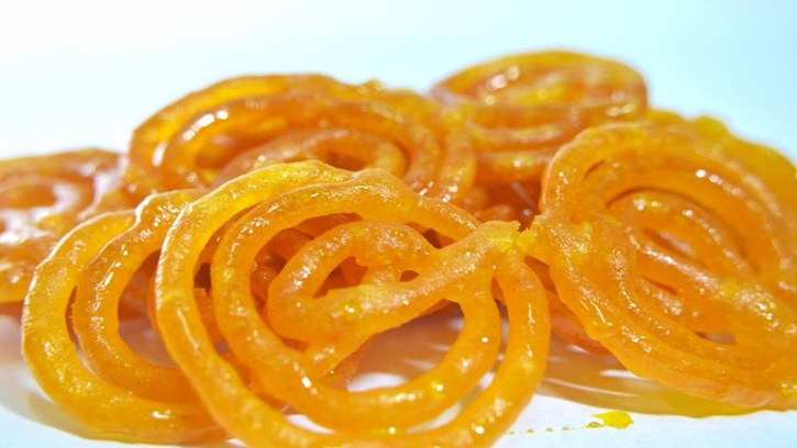 ইফতারের আভিজাত্যে ‘ বাহারি জিলাপি’