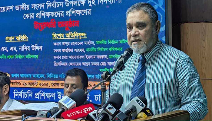 এআইসহ অজানা আরও চ্যালেঞ্জ আছে এবারের নির্বাচনে: সিইসি