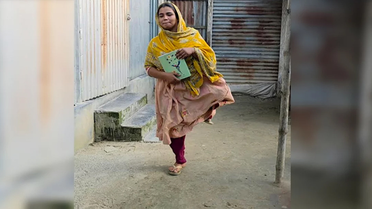 এক পায়ে ভর করেই স্বপ্নের পথে মেঘলা