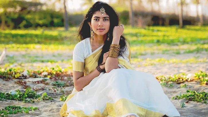 ‘সীতা’ চরিত্র ঘিরে কটাক্ষের মুখে সাই পল্লবী