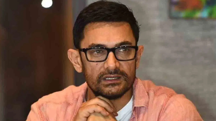 কত কোটি রূপির মালিক আমির খান?