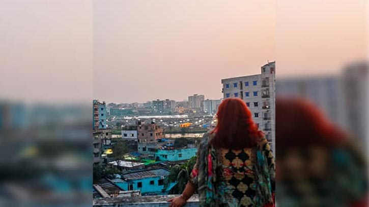 কেন আমরা নিজের অনুভূতি প্রকাশ করতে ভয় পাই?