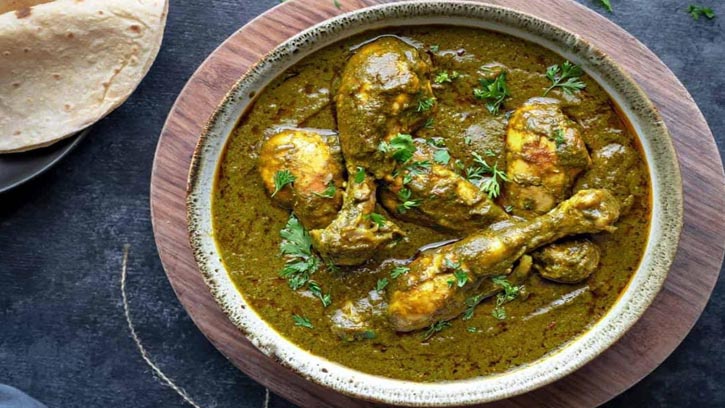 ঘরে বানানো স্পিনাচ চিকেন: স্বাদের সঙ্গে পুষ্টি