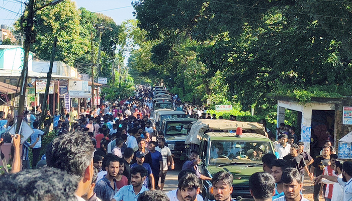 চট্টগ্রাম বিশ্ববিদ্যালয়ে যৌথ বাহিনী মোতায়েন