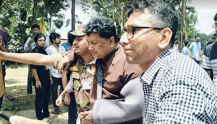 চবি ক্যাম্পাসে আবারও সংঘর্ষ, প্রক্টরসহ আহত অনেকে