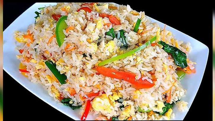 চায়নীজ এগ - ভেজিটেবল ফ্রায়েড রাইস 