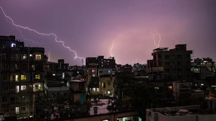 ঢাকা বিভাগে বজ্রবৃষ্টির সম্ভাবনা, সতর্কতা জারি
