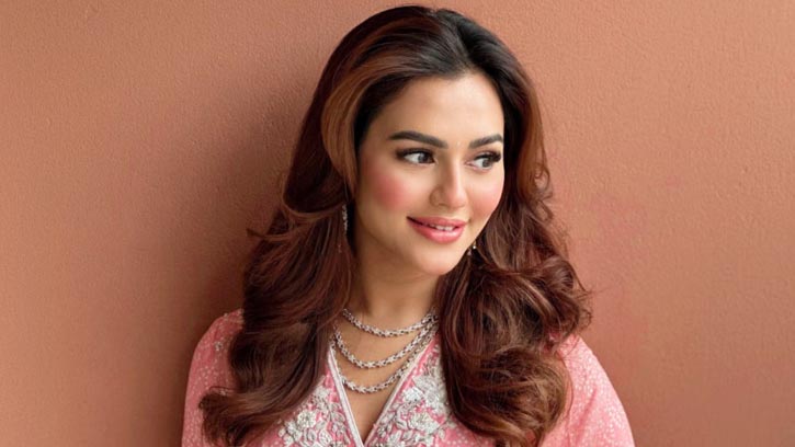 নুসরাত ফারিয়া স্ক্রিনশট ফাঁস করে বললেন, ‘পুরোটা প্রতারণা’