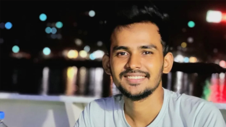 দক্ষিণ কোরিয়ার উদ্দেশে দেশ ছাড়লেন আসিফ মাহমুদ