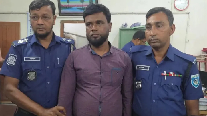 দুদক পরিচয়ে প্রতারণা, ঘুষ দাবি করা ভুয়া কর্মকর্তা গ্রেপ্তার