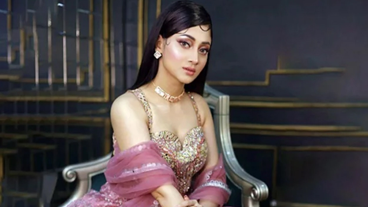 বাগদান নিয়ে প্রথমবার মুখ খুললেন পূজা চেরী