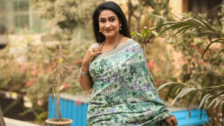 মনিরা আক্তার মিঠুর চোখে মা’র সংজ্ঞা
