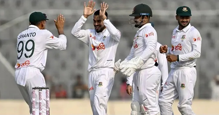 মিরাজের শিকার আজান, পাকিস্তানের বিপর্যয় অব্যাহত সিলেটে