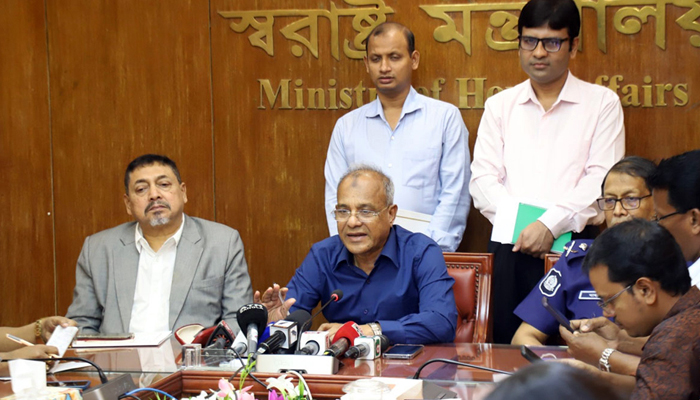 লুট হওয়া অস্ত্র উদ্ধারে পুরস্কার ঘোষণা