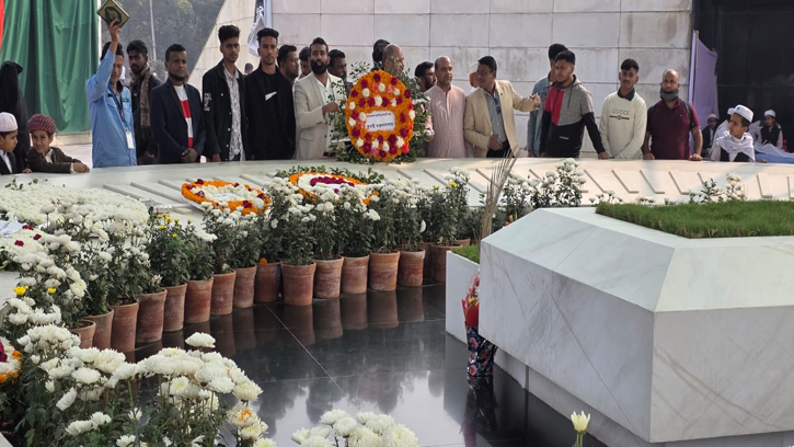 জিয়াউর রহমানের মাজারে ব্রুনাই বিএনপি’র পুষ্পস্তবক অর্পণ