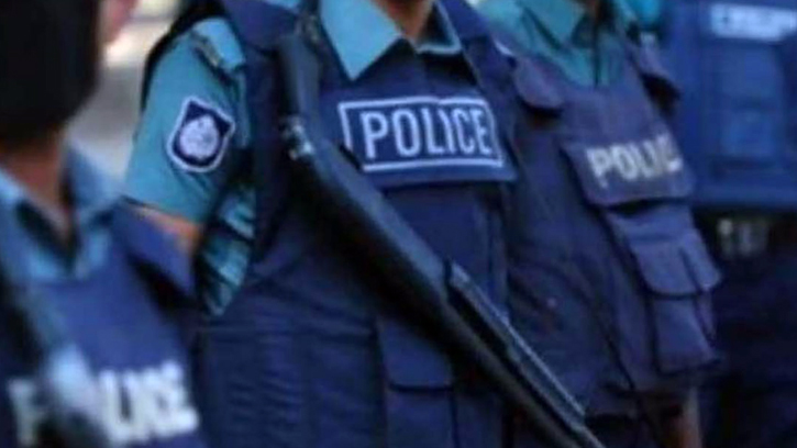 হত্যা মামলায় পুলিশ কর্মকর্তাদের সাময়িক বরখাস্তের জন্য লিগ্যাল নোটিশ