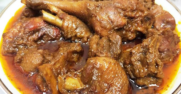 হাঁসের মাংসের কোর্মা তৈরি করুন