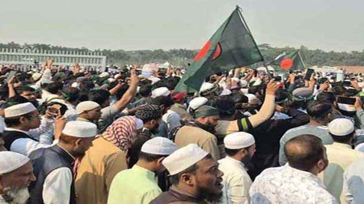 হাদির জানাজায় লাখো মানুষের ঢল, শোকে স্তব্ধ রাজধানী