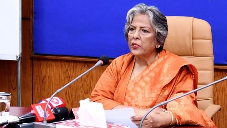 টঙ্গীতে উপদেষ্টার গাড়ি আটকাল বিক্ষোভকারীরা